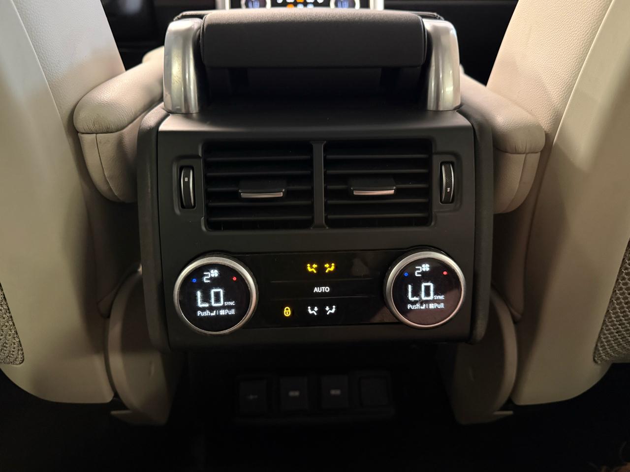 Land Rover Discovery S 2023