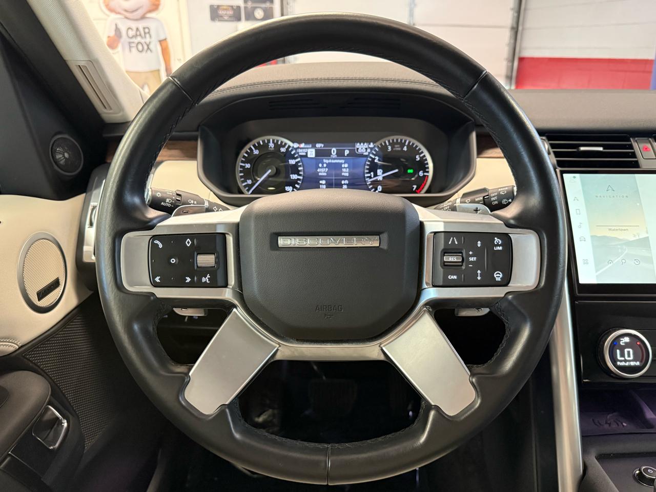 Land Rover Discovery S 2023