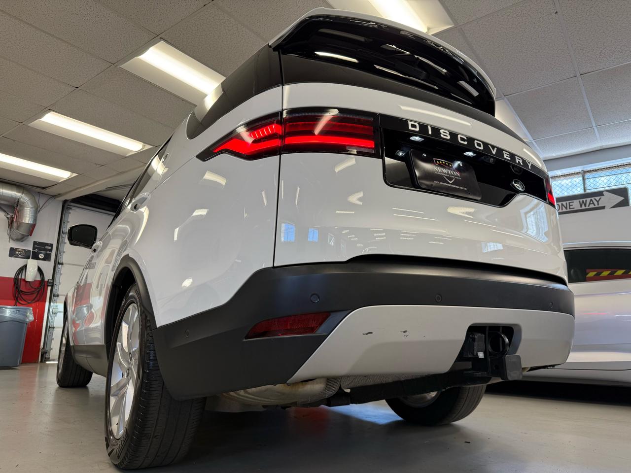 Land Rover Discovery S 2023