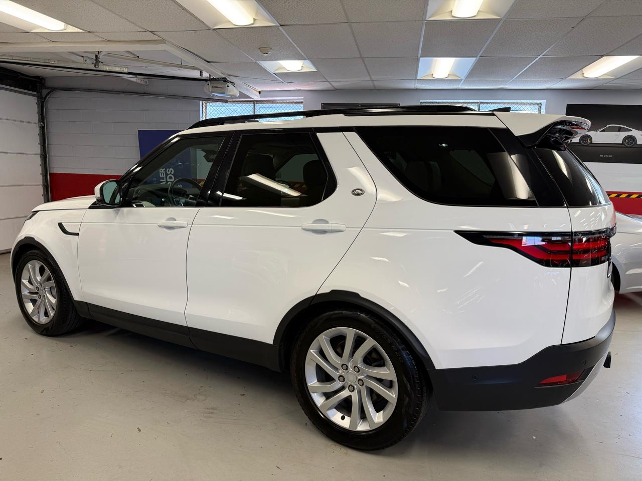 Land Rover Discovery S 2023