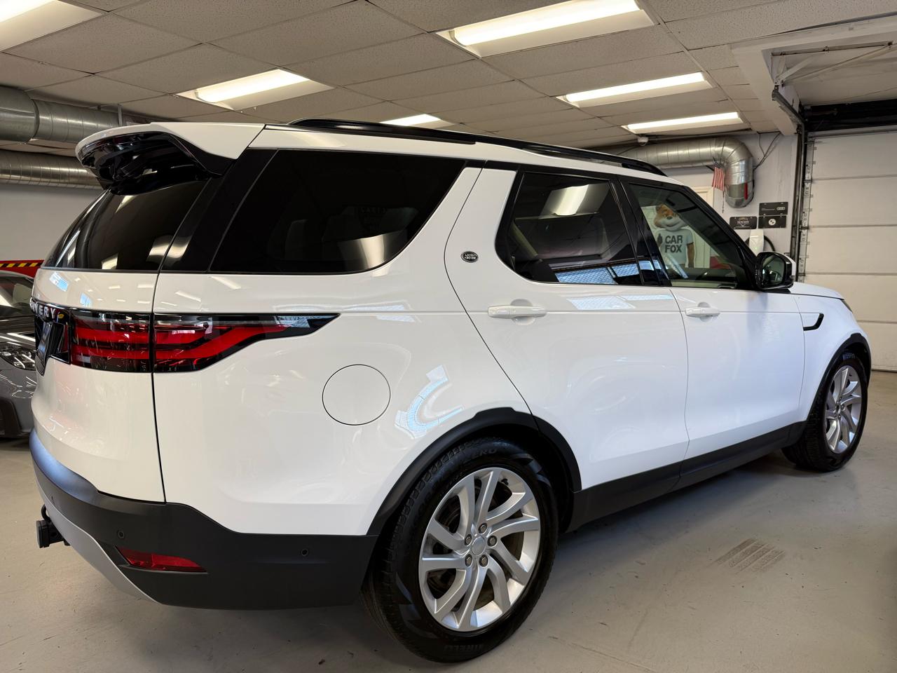 Land Rover Discovery S 2023