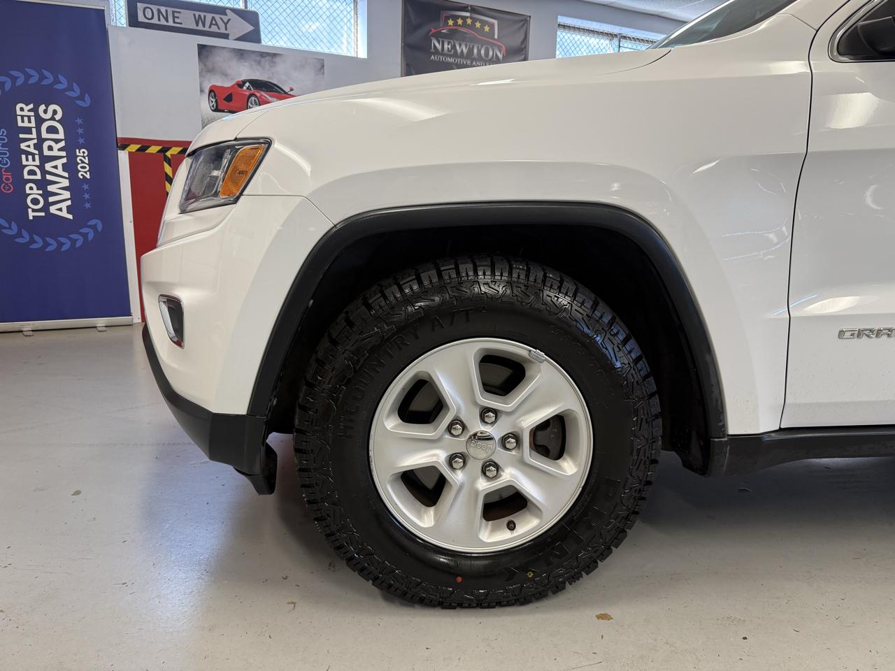 Jeep Grand Cherokee Laredo 4WD 2014