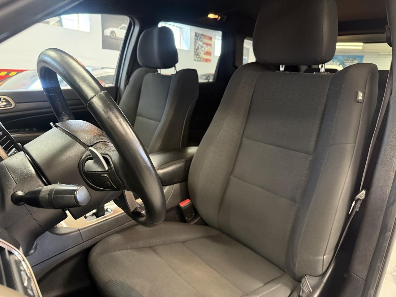 Jeep Grand Cherokee Laredo 4WD 2014