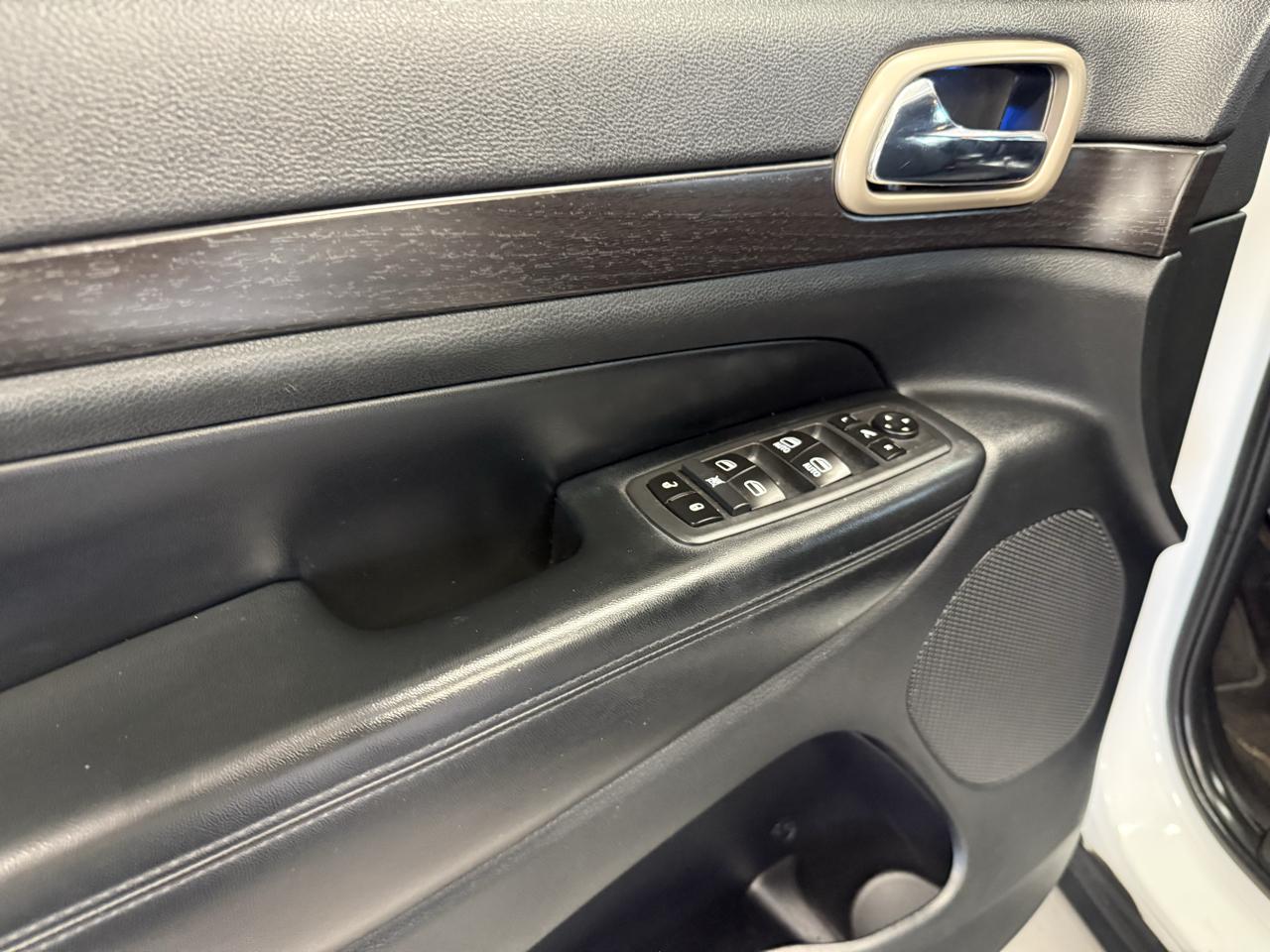Jeep Grand Cherokee Laredo 4WD 2014