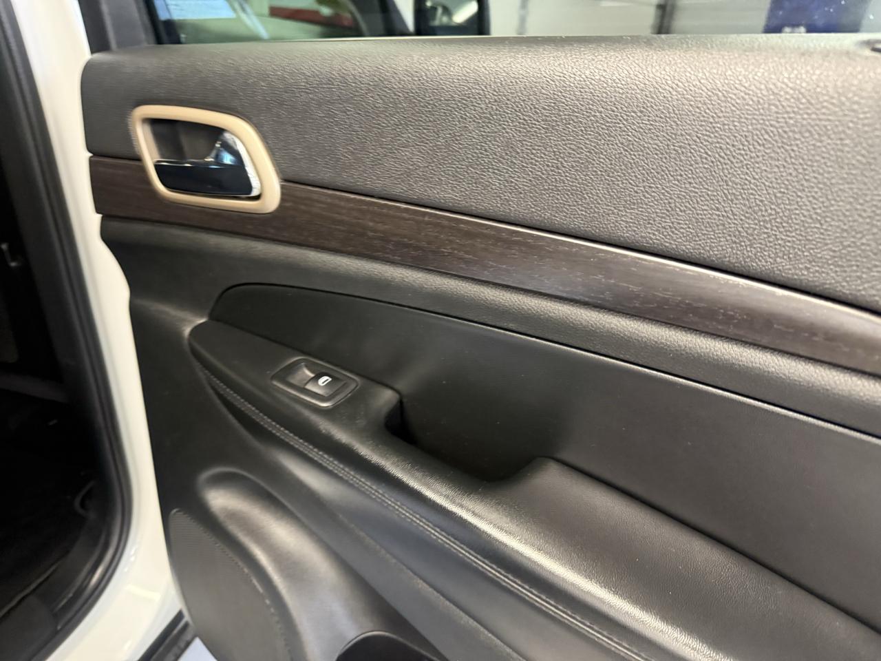 Jeep Grand Cherokee Laredo 4WD 2014