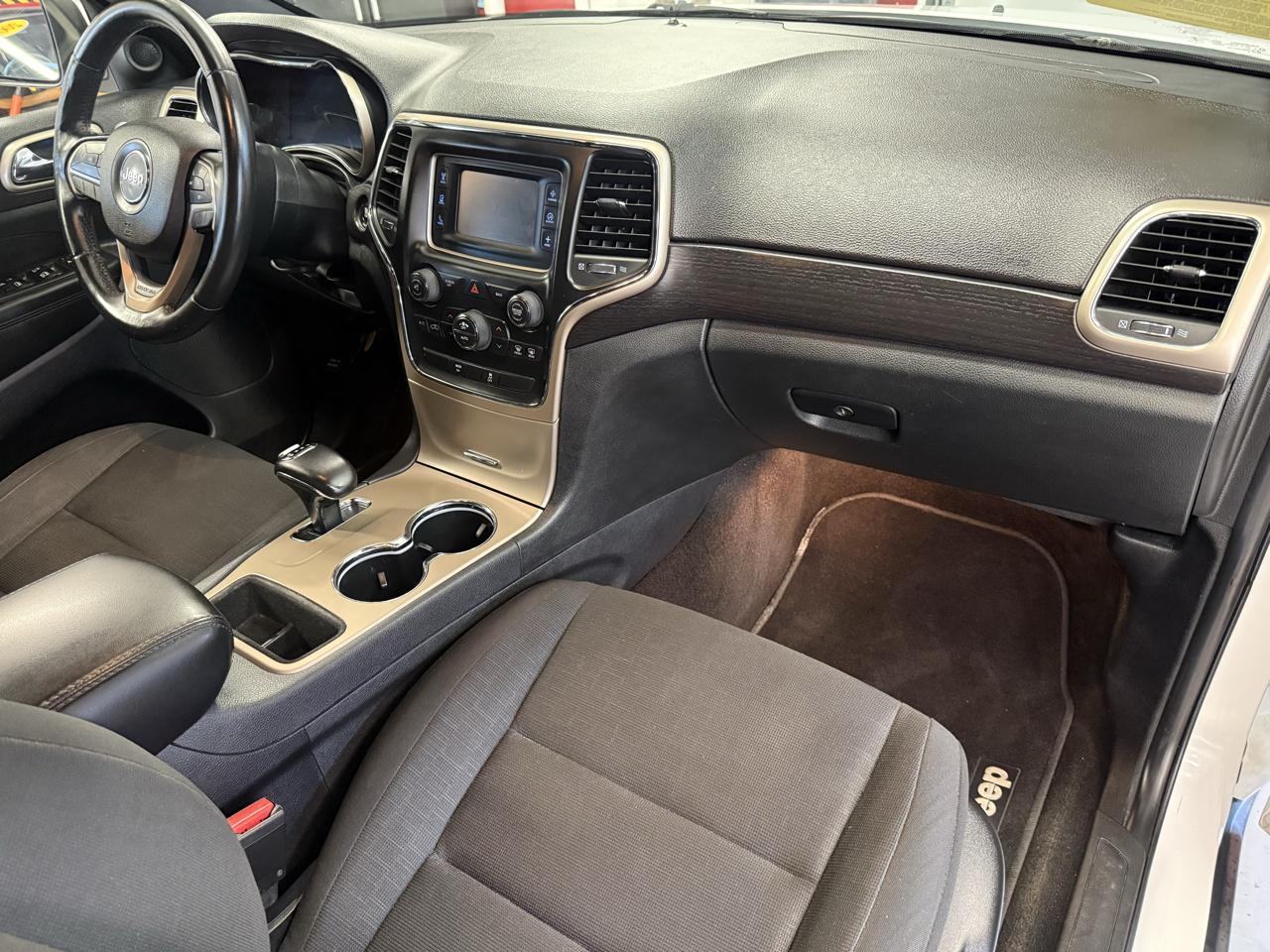 Jeep Grand Cherokee Laredo 4WD 2014