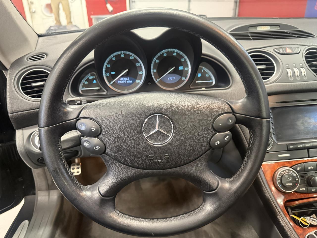 Mercedes-Benz SL-Class SL500 2005
