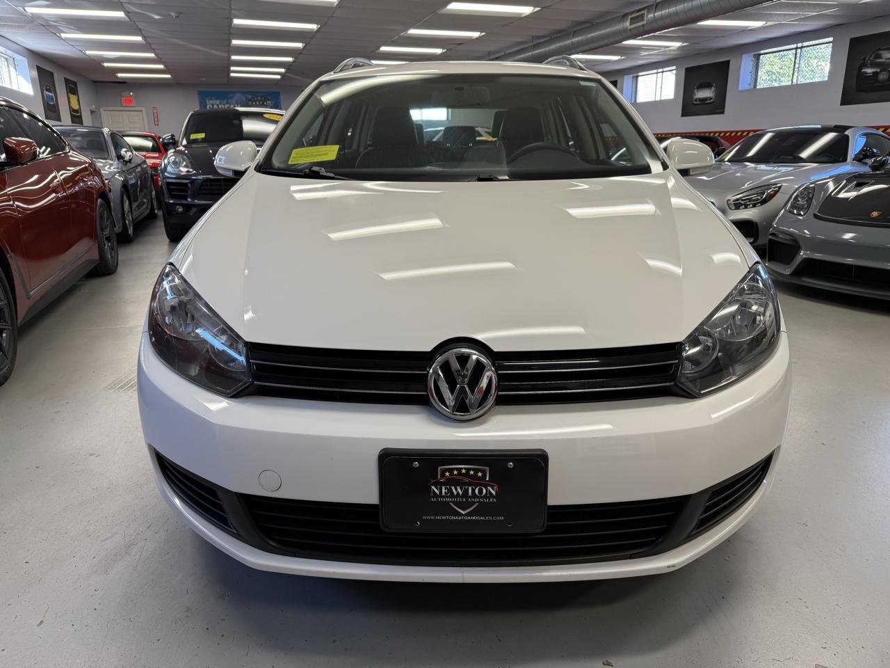 Volkswagen Jetta SportWagen 2.0L TDI 2011