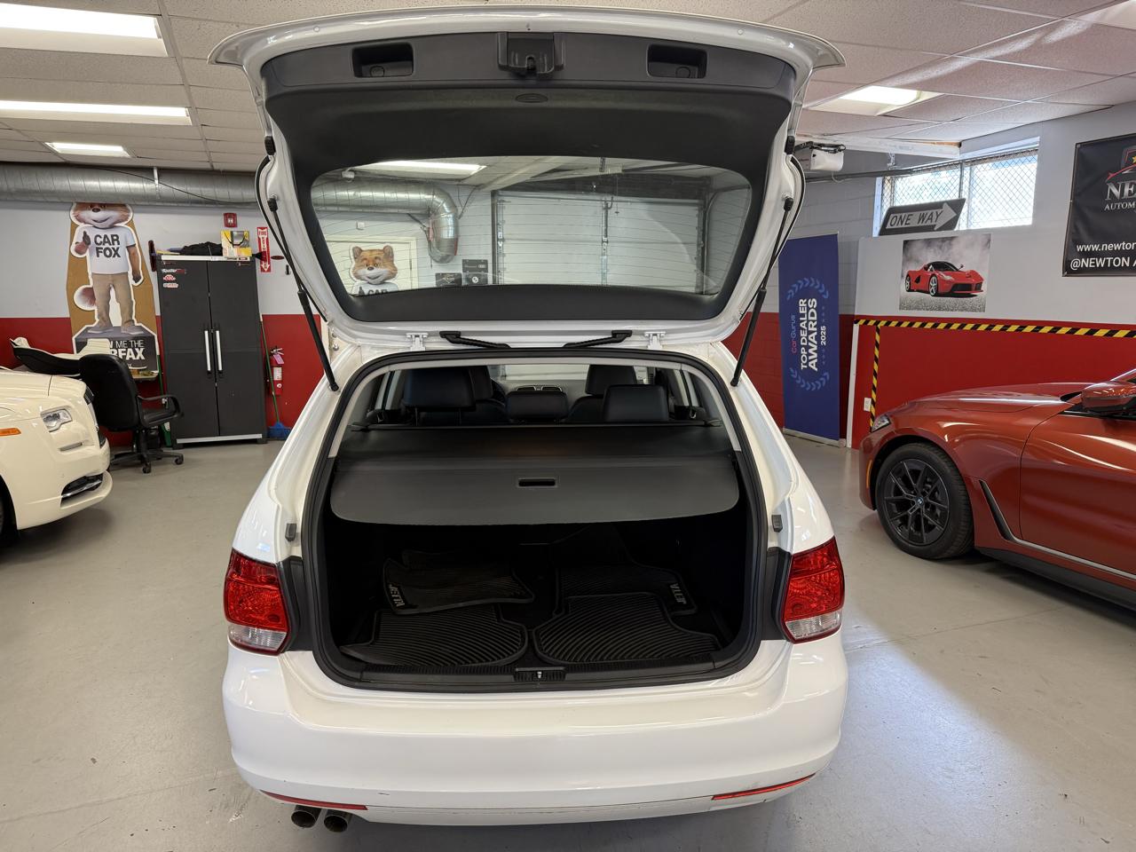 Volkswagen Jetta SportWagen 2.0L TDI 2011
