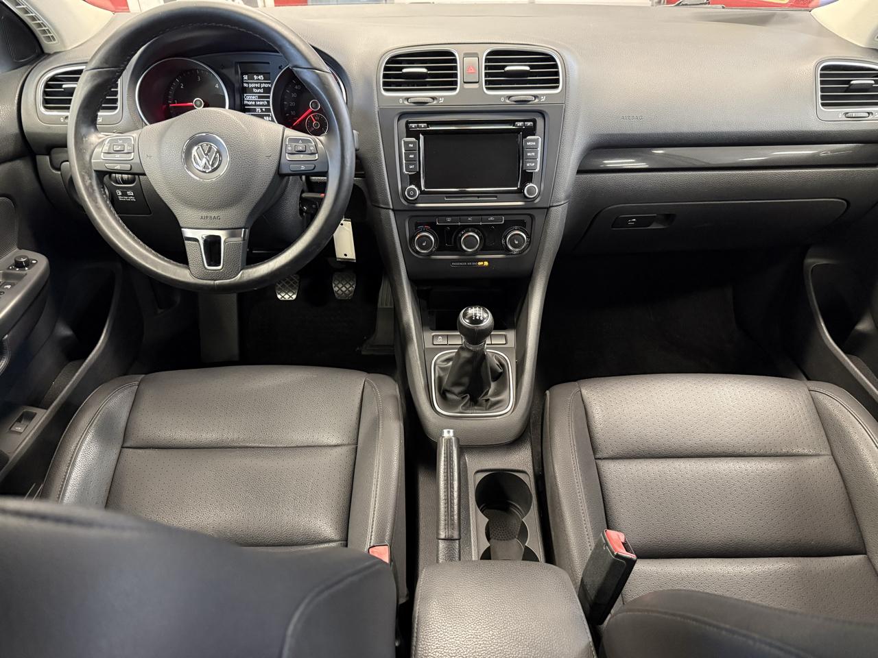 Volkswagen Jetta SportWagen 2.0L TDI 2011