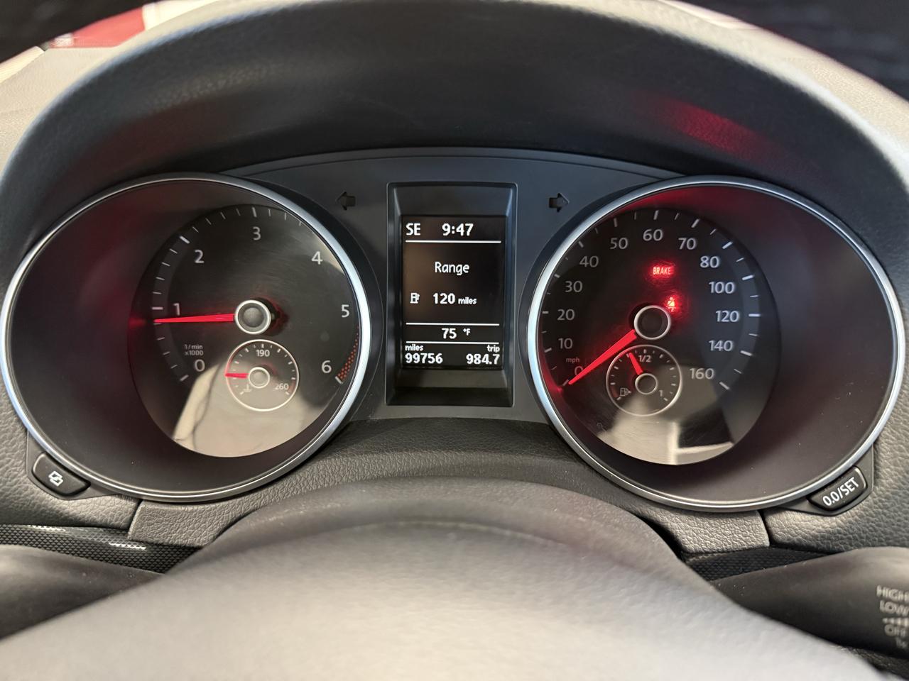Volkswagen Jetta SportWagen 2.0L TDI 2011
