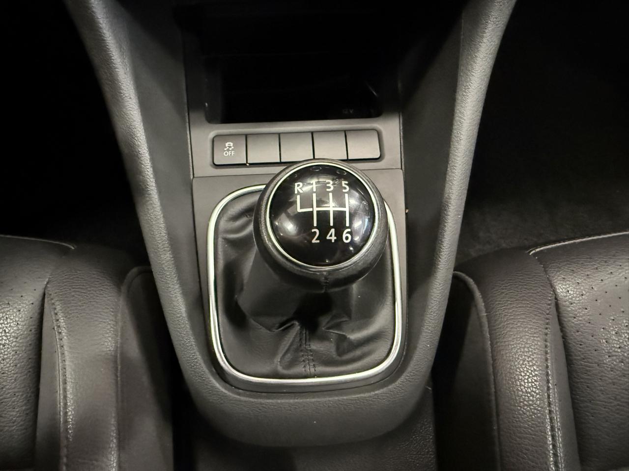 Volkswagen Jetta SportWagen 2.0L TDI 2011