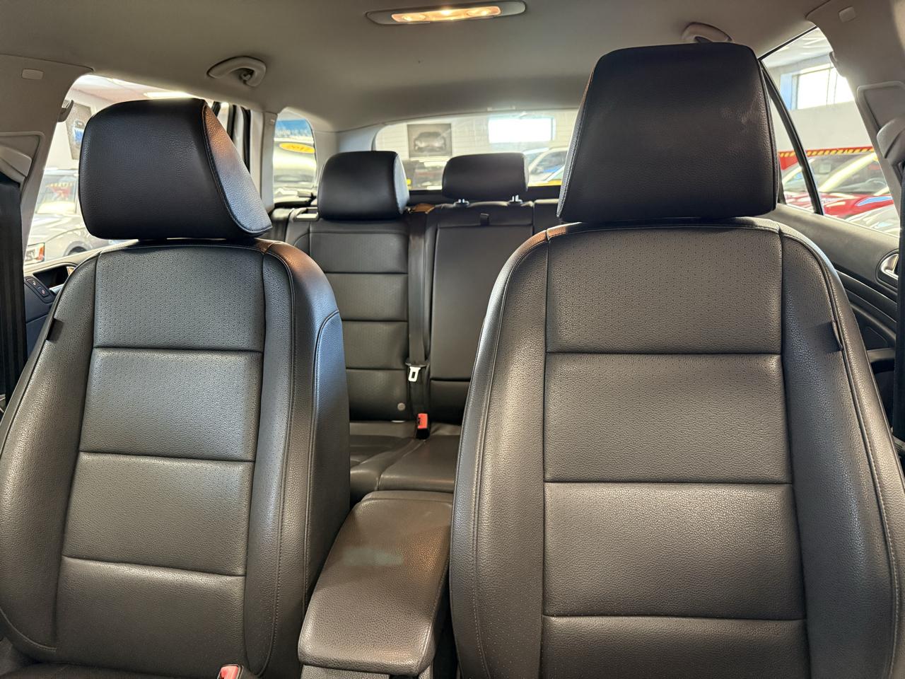 Volkswagen Jetta SportWagen 2.0L TDI 2011