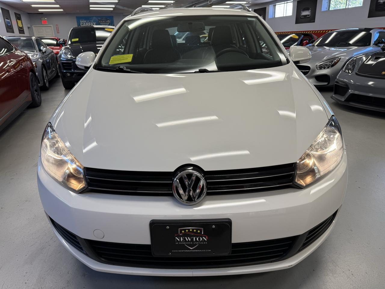 Volkswagen Jetta SportWagen 2.0L TDI 2011