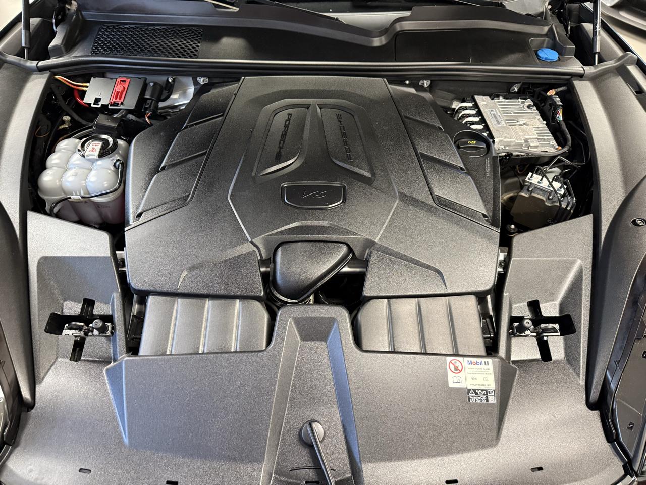 Porsche Cayenne Coupe 2024