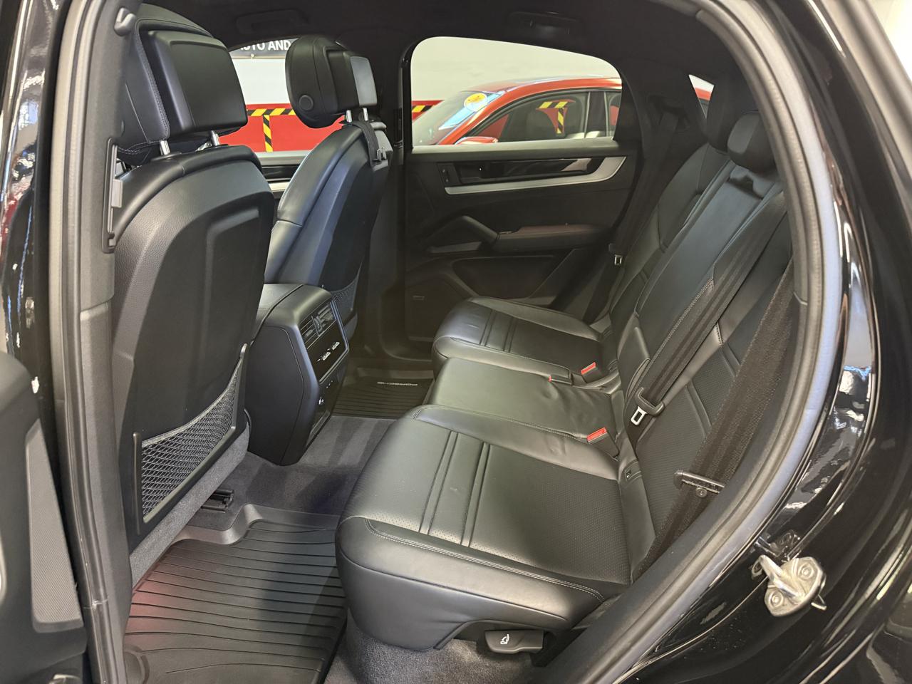 Porsche Cayenne Coupe 2024