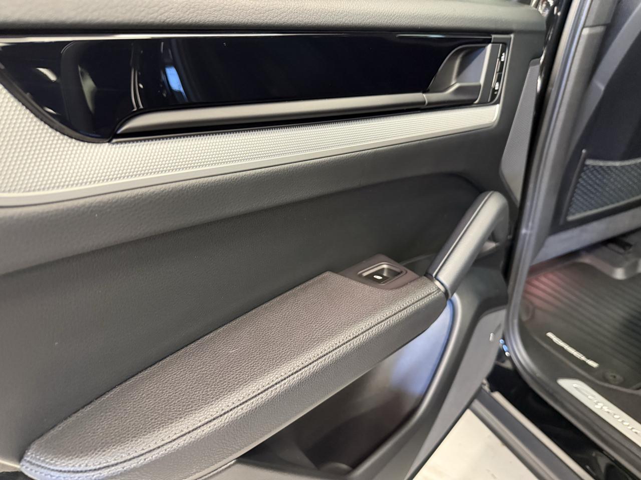 Porsche Cayenne Coupe 2024