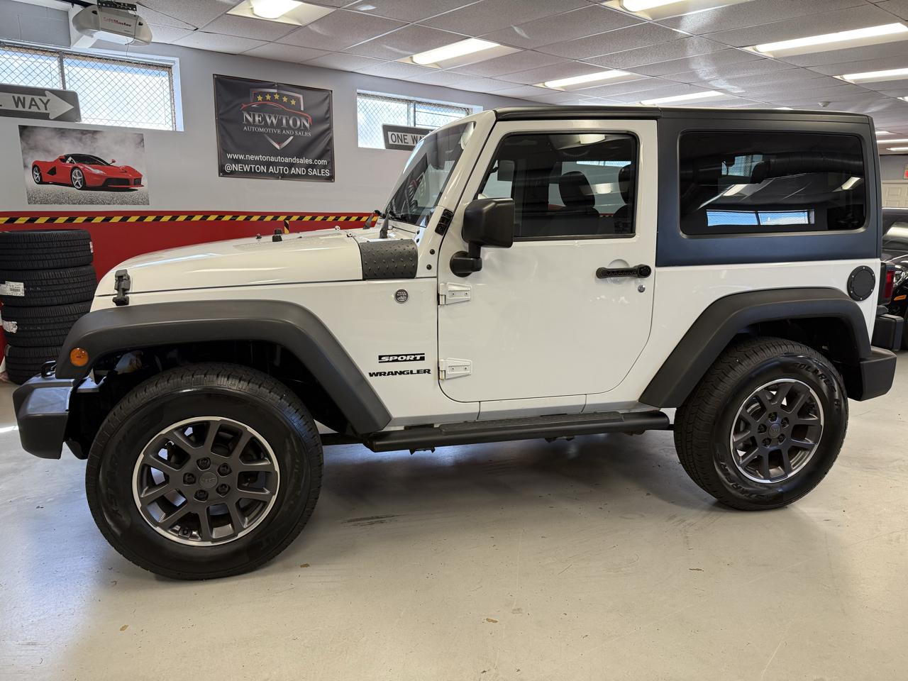 Jeep Wrangler Sport 4WD 2014
