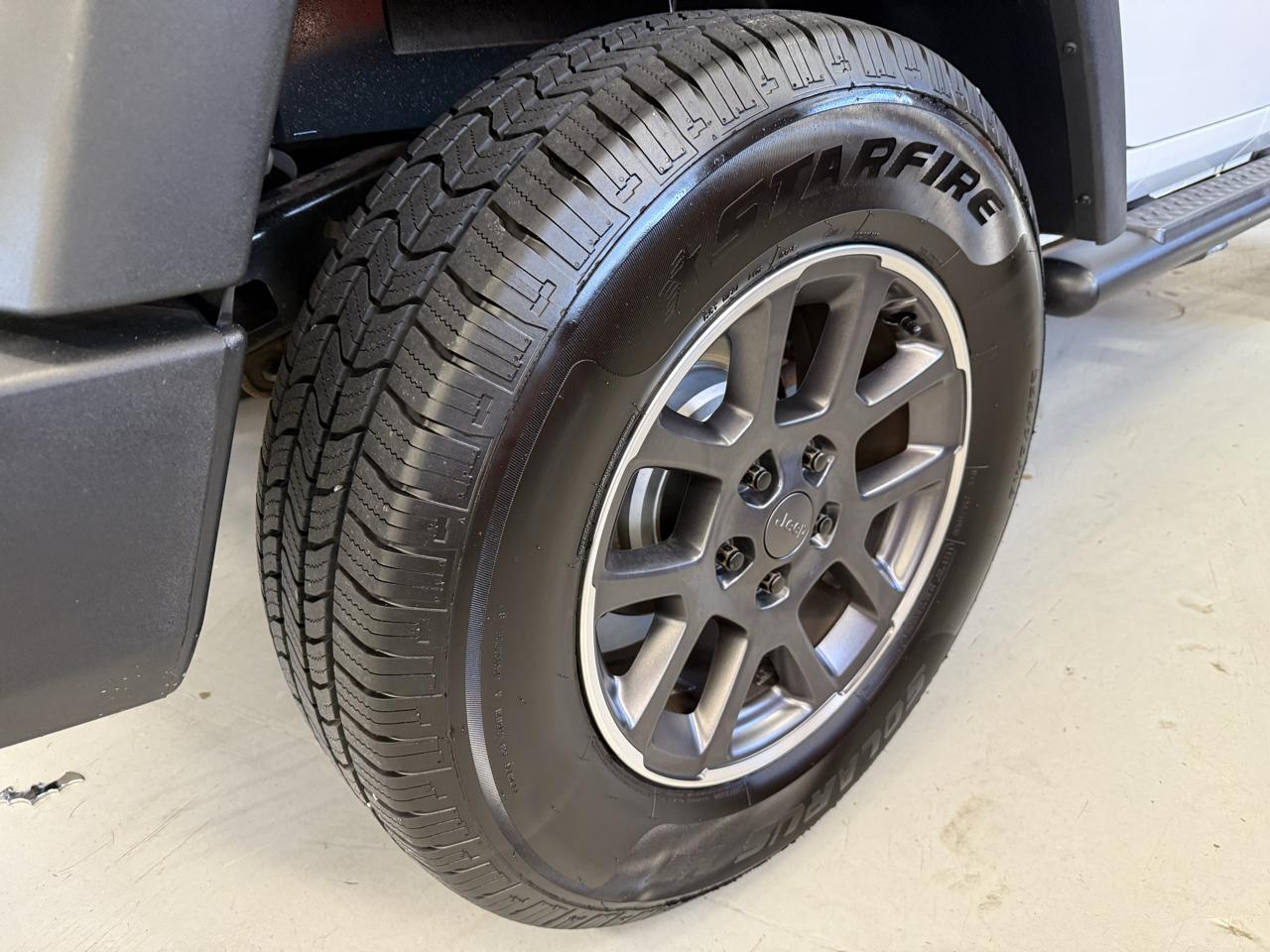 Jeep Wrangler Sport 4WD 2014