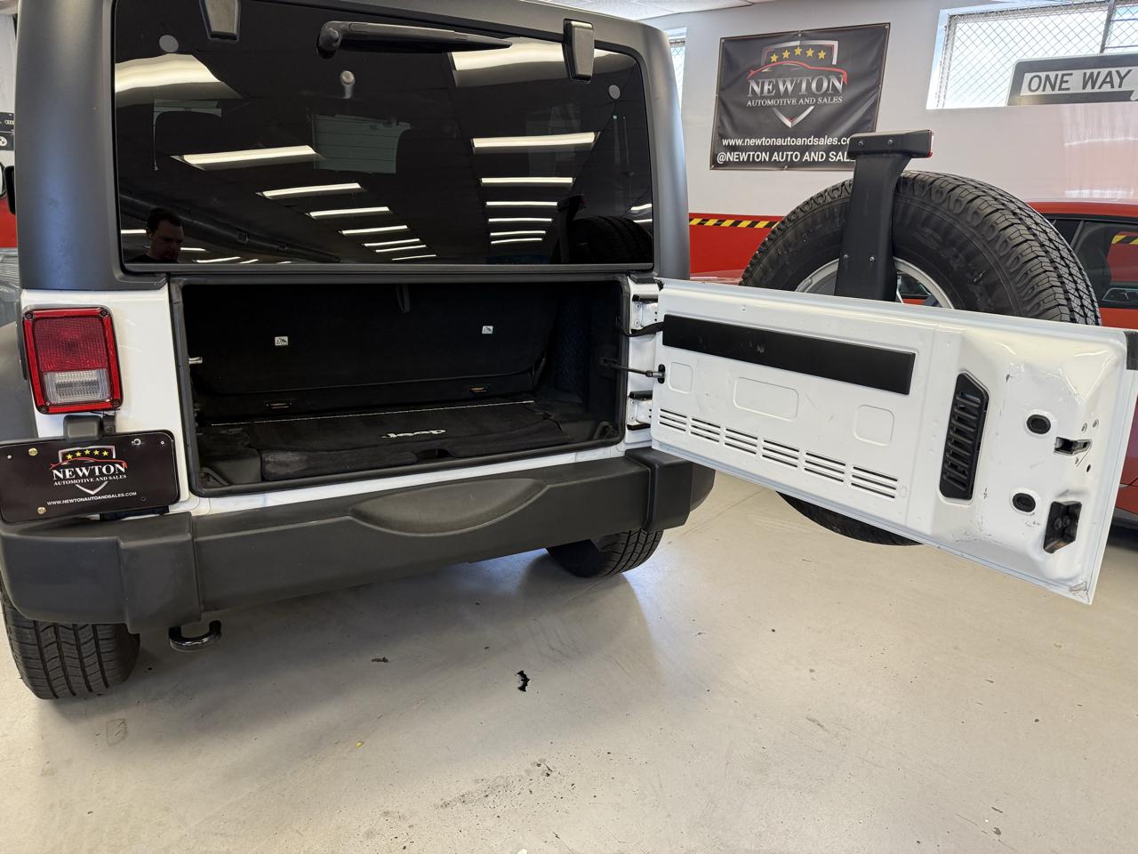 Jeep Wrangler Sport 4WD 2014