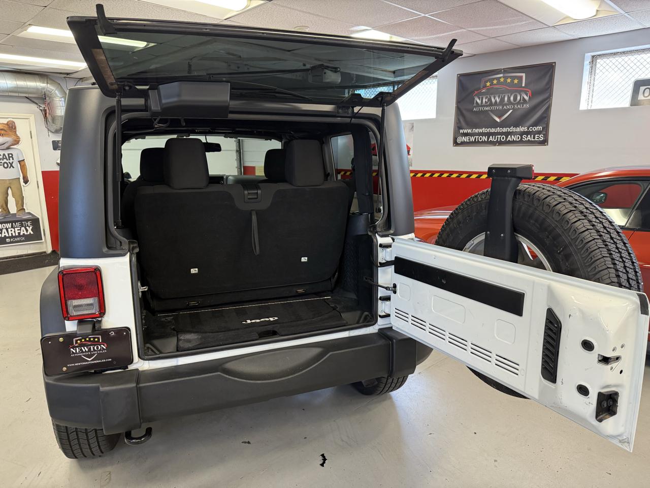 Jeep Wrangler Sport 4WD 2014