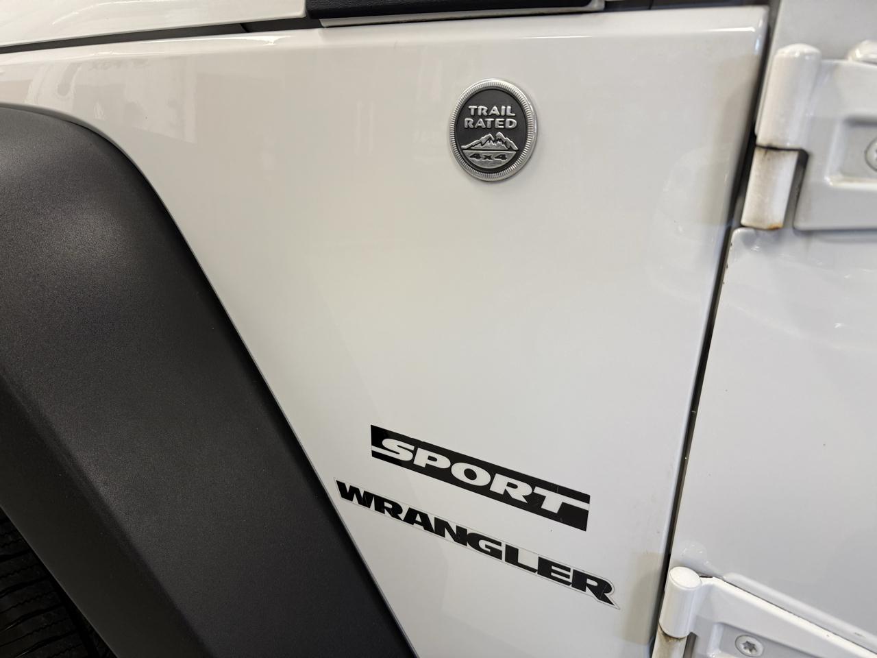Jeep Wrangler Sport 4WD 2014