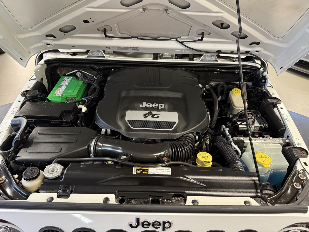 Jeep Wrangler Sport 4WD 2014