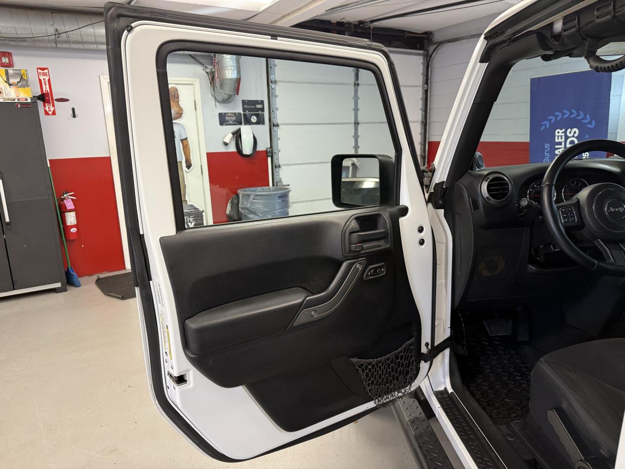 Jeep Wrangler Sport 4WD 2014