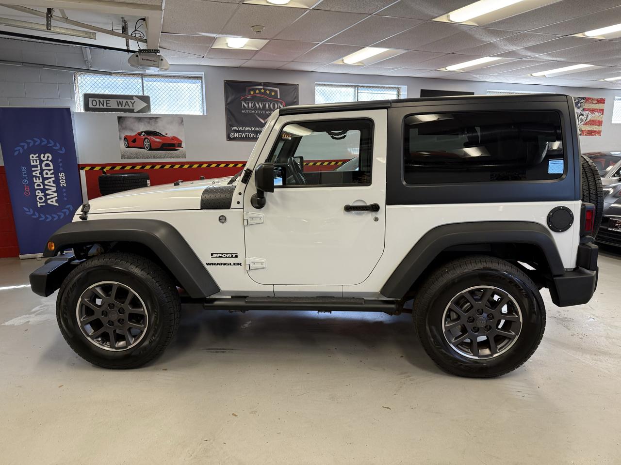 Jeep Wrangler Sport 4WD 2014
