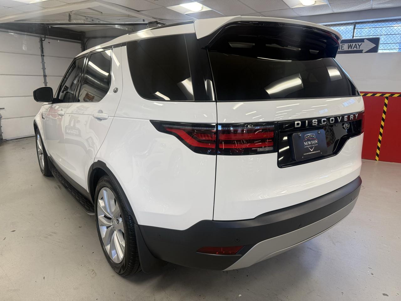 Land Rover Discovery S 2023
