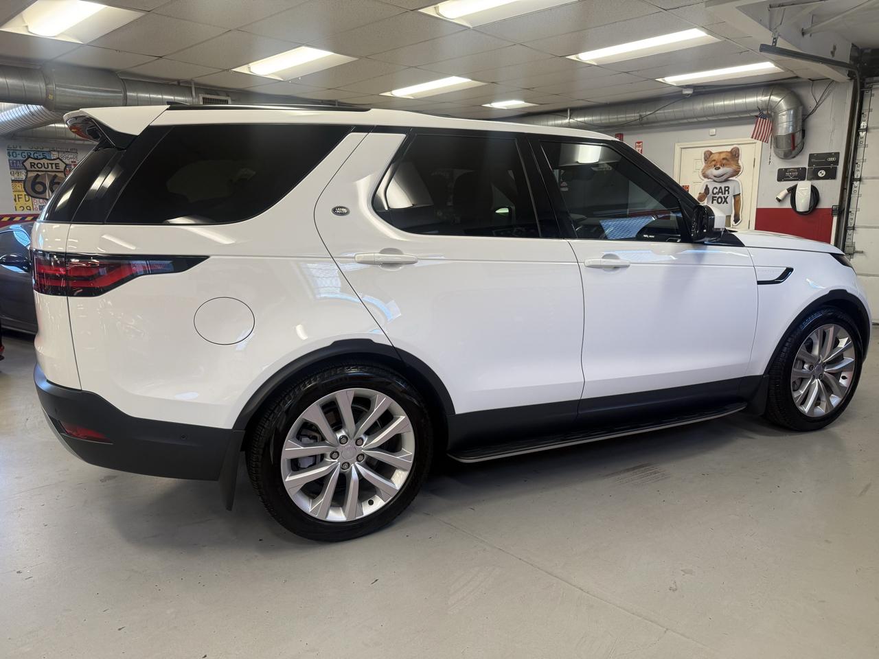 Land Rover Discovery S 2023