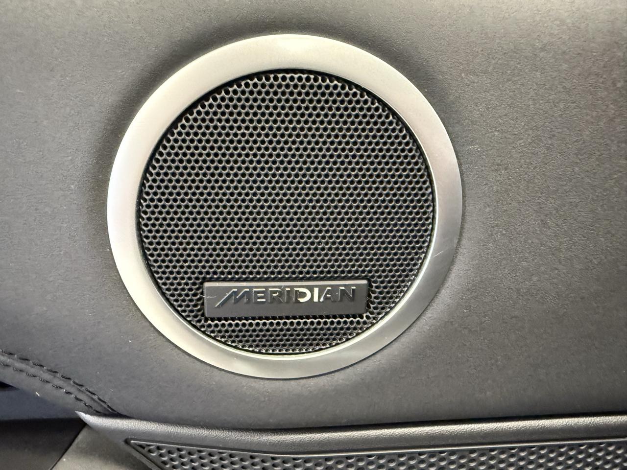 Land Rover Discovery S 2023