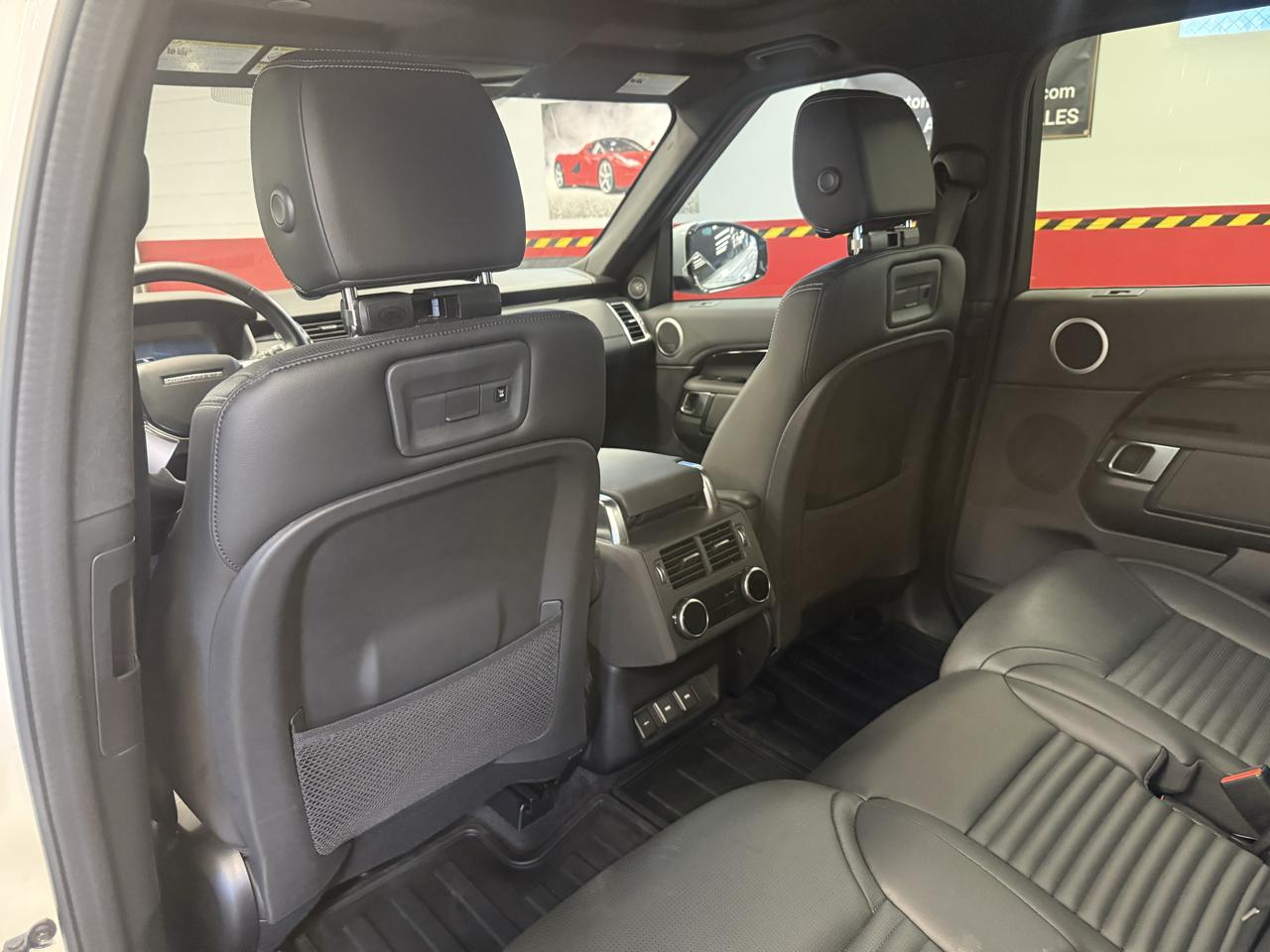 Land Rover Discovery S 2023