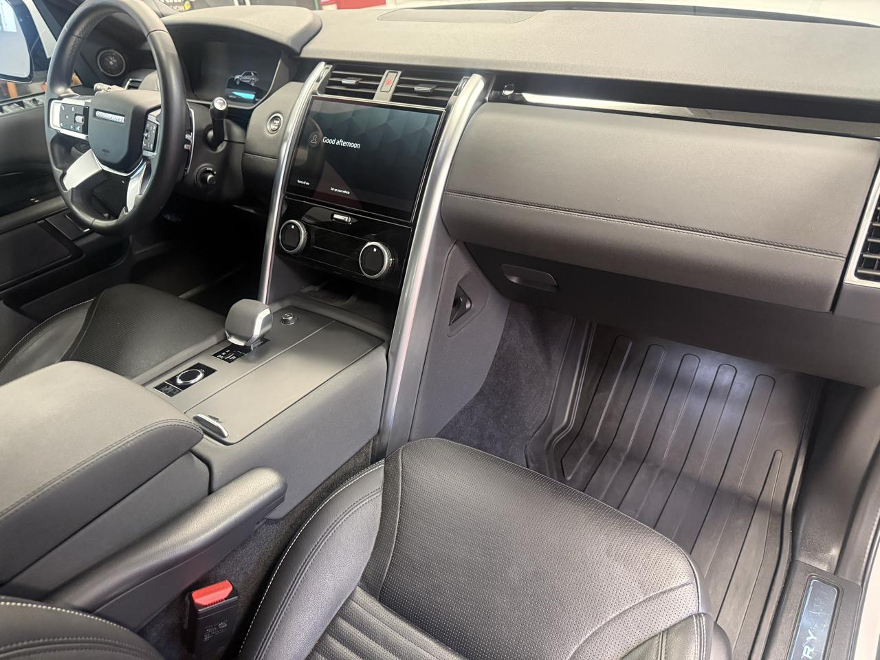 Land Rover Discovery S 2023