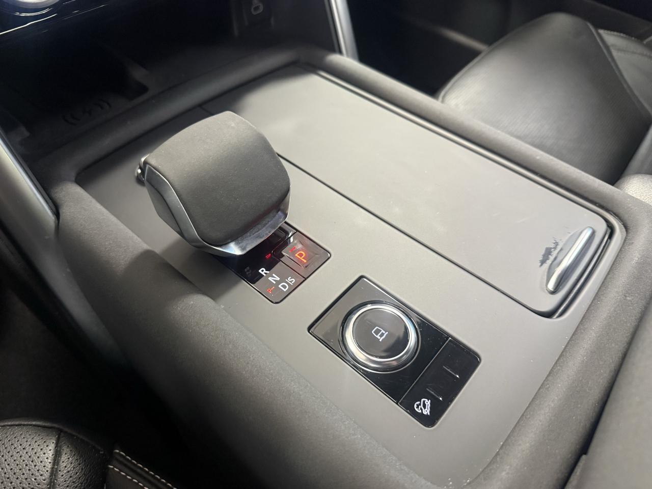 Land Rover Discovery S 2023
