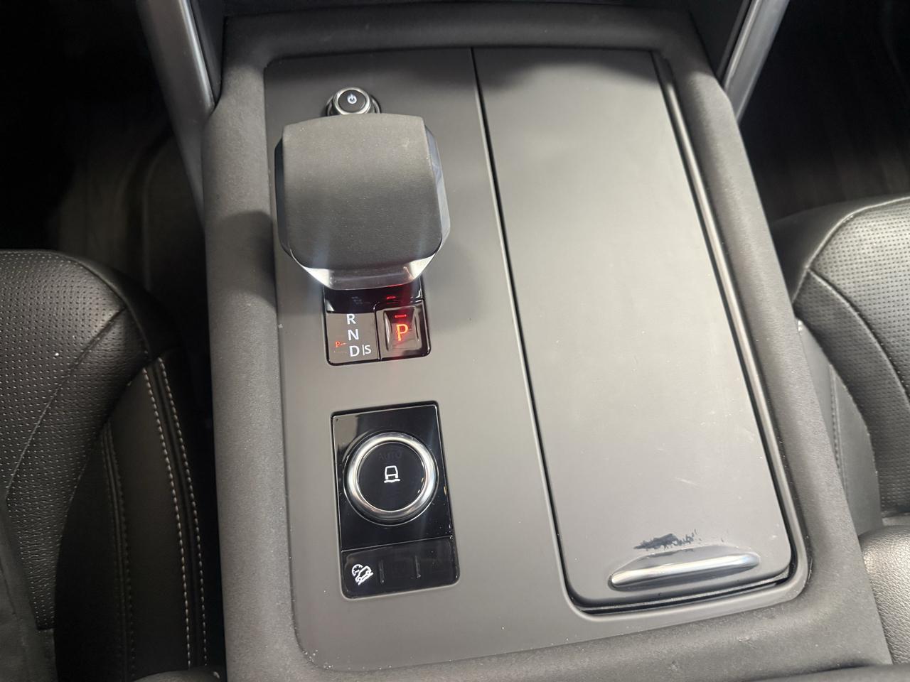 Land Rover Discovery S 2023