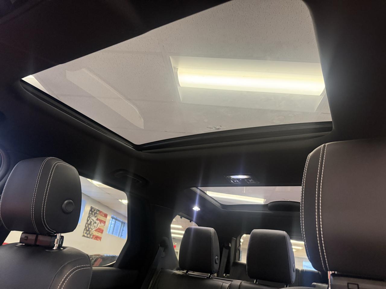 Land Rover Discovery S 2023