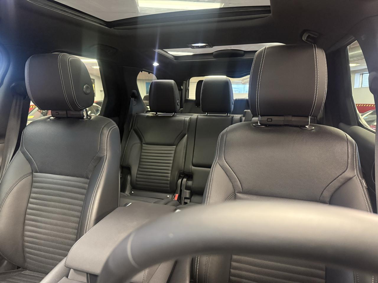 Land Rover Discovery S 2023