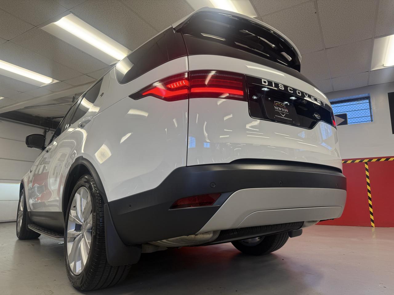 Land Rover Discovery S 2023