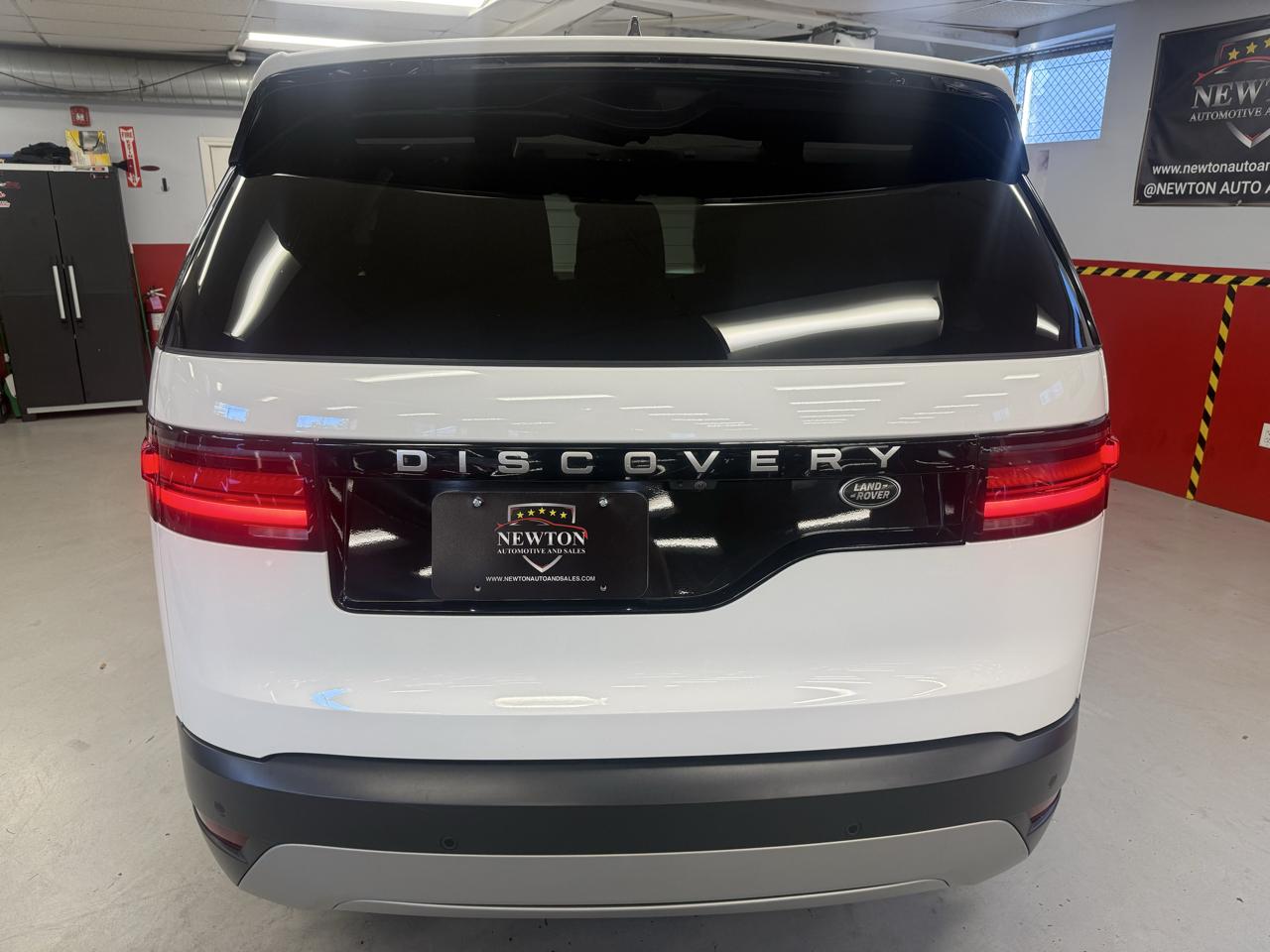 Land Rover Discovery S 2023