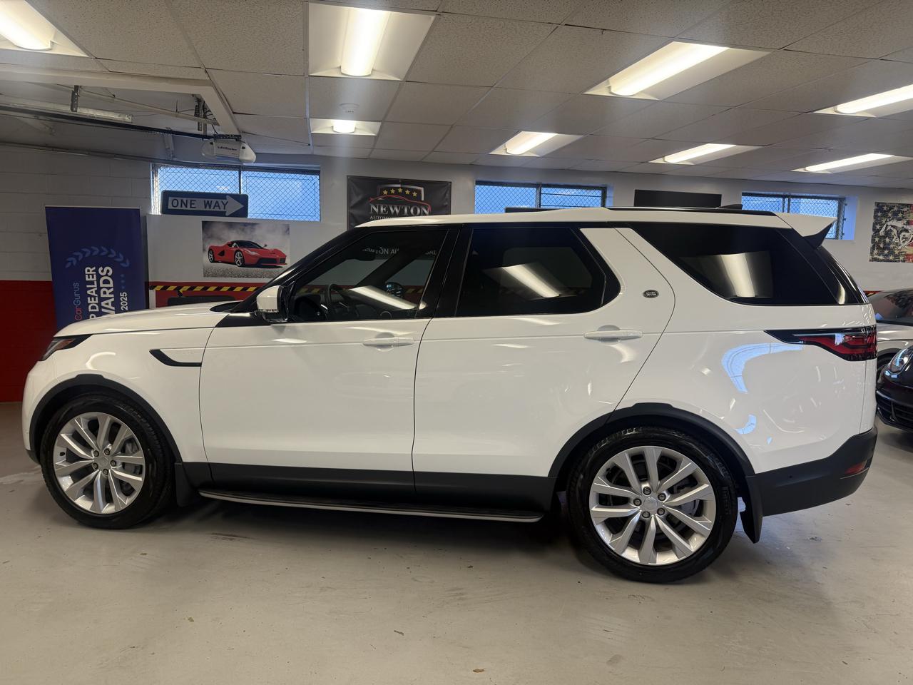 Land Rover Discovery S 2023