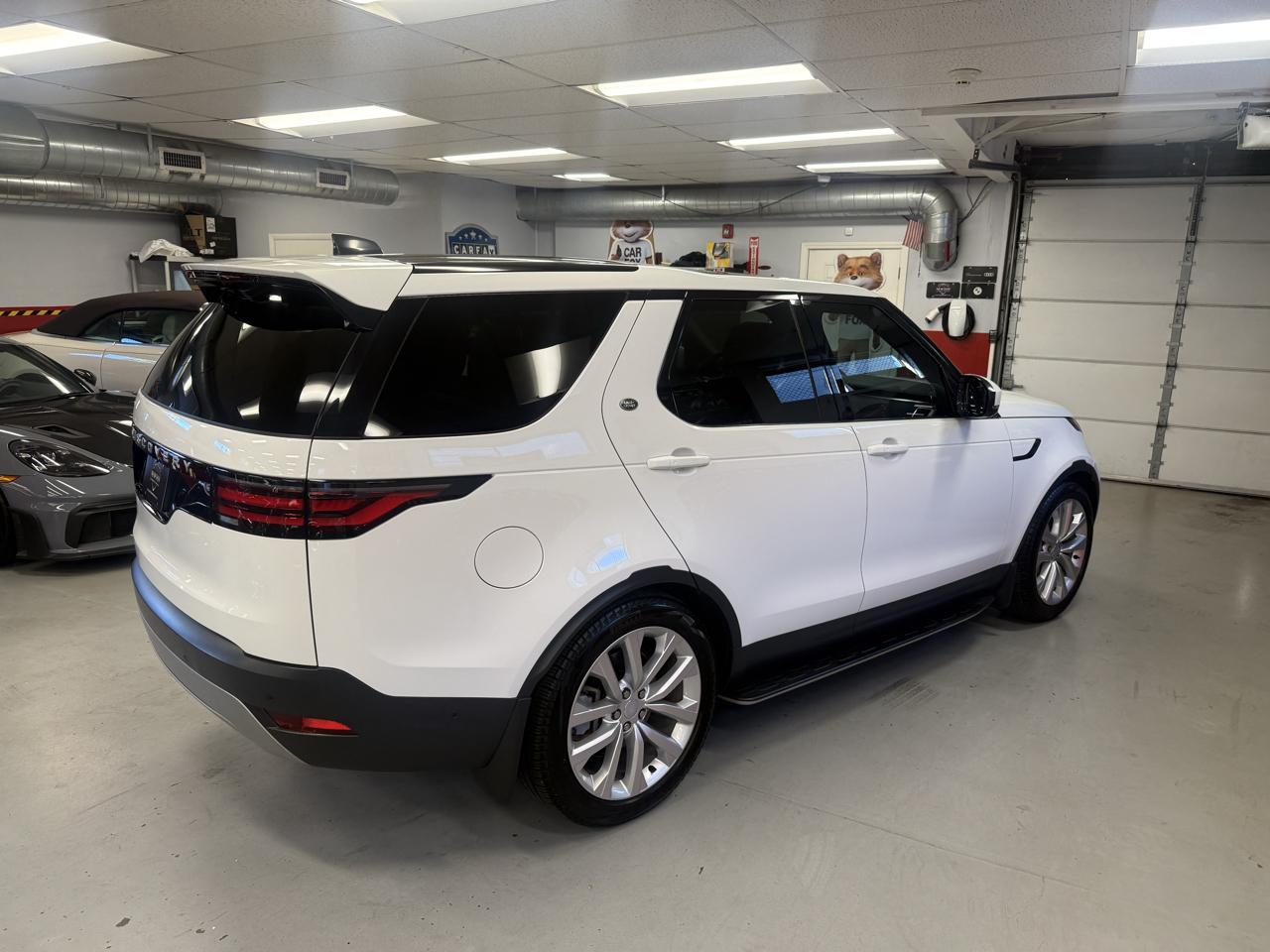 Land Rover Discovery S 2023