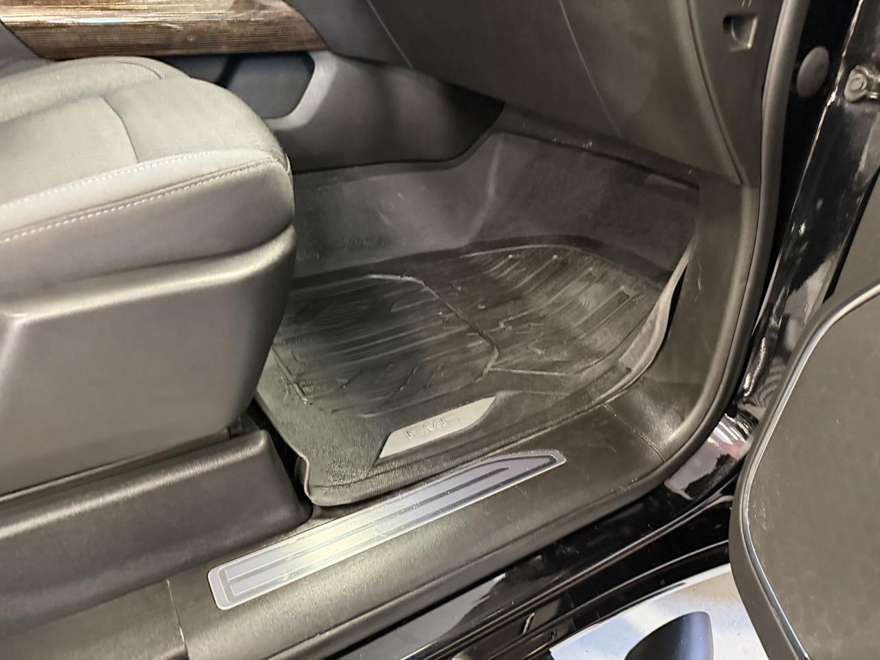 GMC Sierra 1500 Elevation Double Cab 4WD 2023
