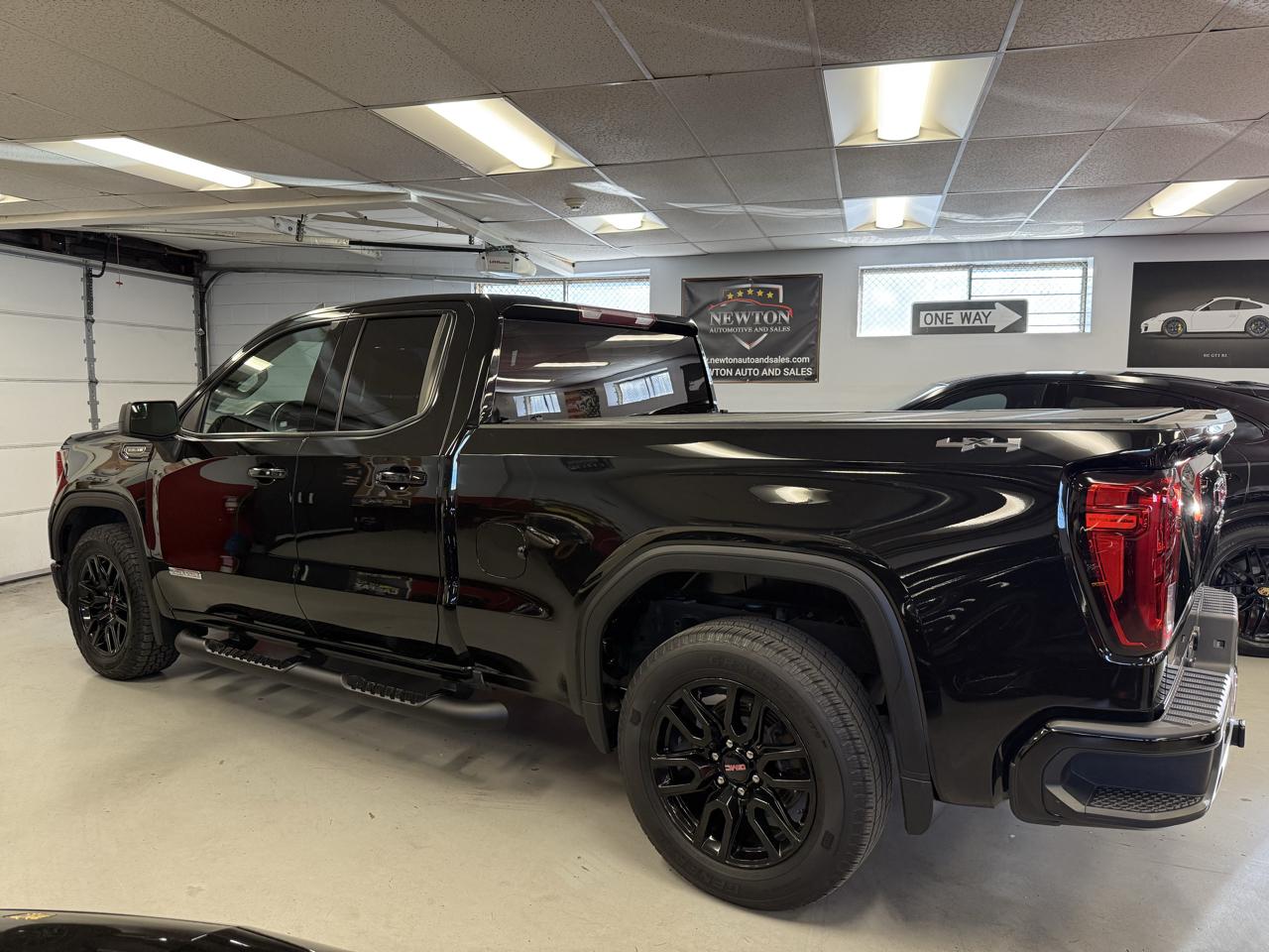 GMC Sierra 1500 Elevation Double Cab 4WD 2023