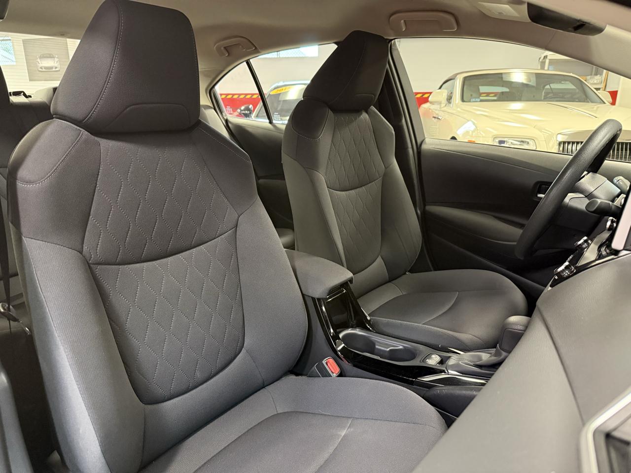 Toyota Corolla LE 2021