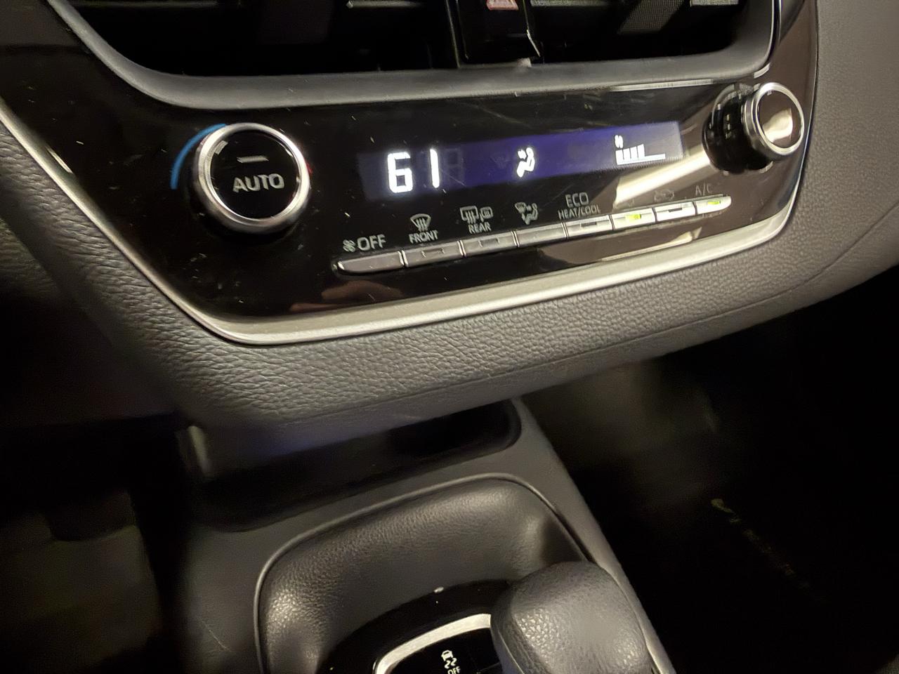Toyota Corolla LE 2021