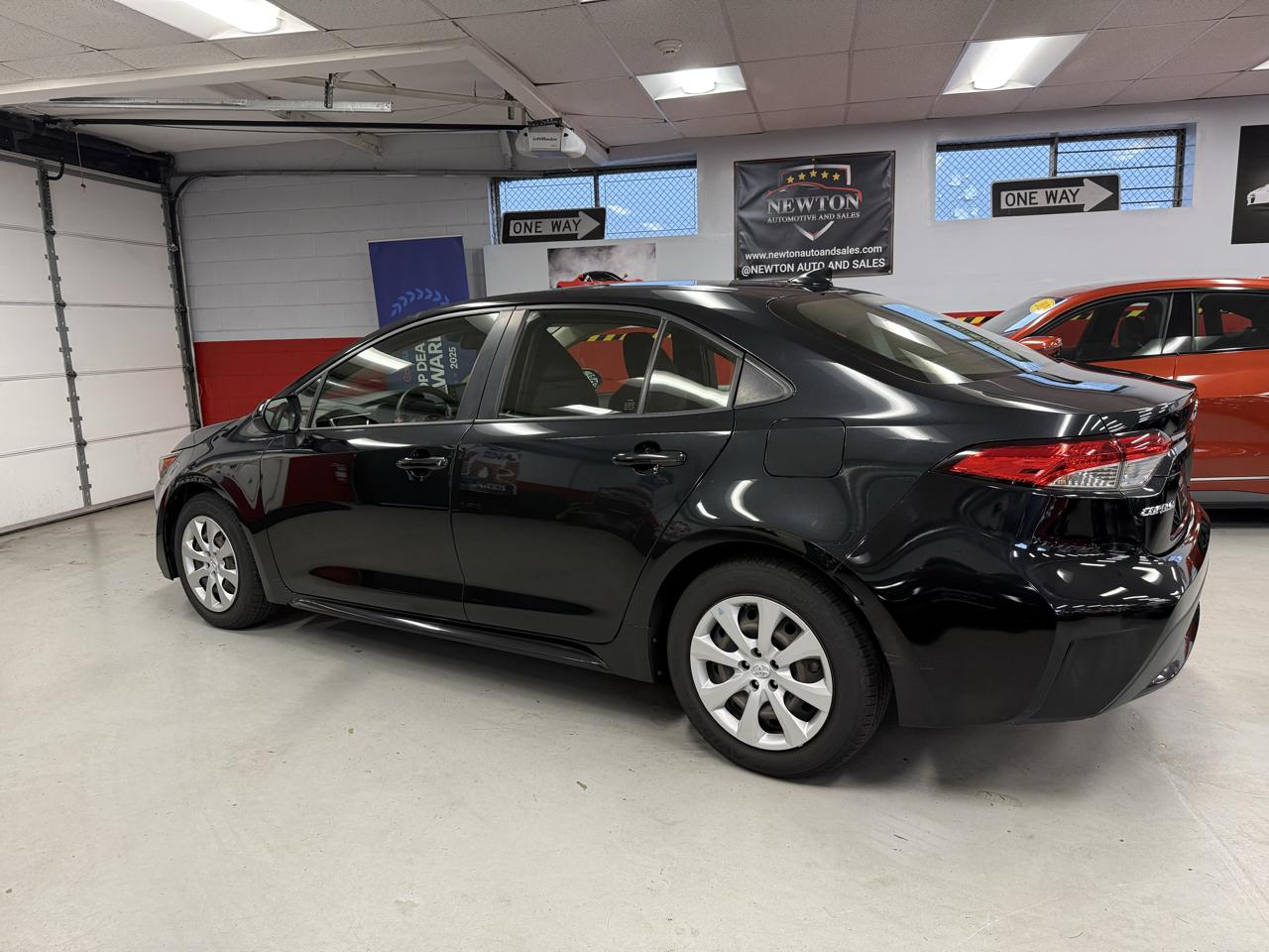 Toyota Corolla LE 2021