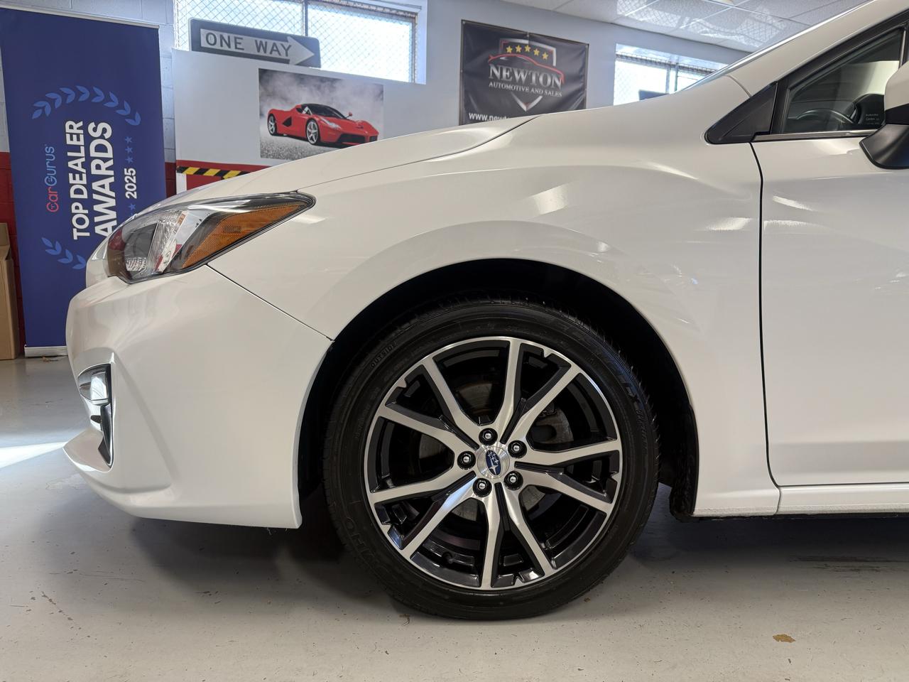Subaru Impreza 2.0i Limited CVT 5-Door 2017