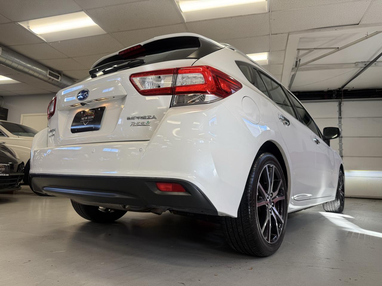 Subaru Impreza 2.0i Limited CVT 5-Door 2017