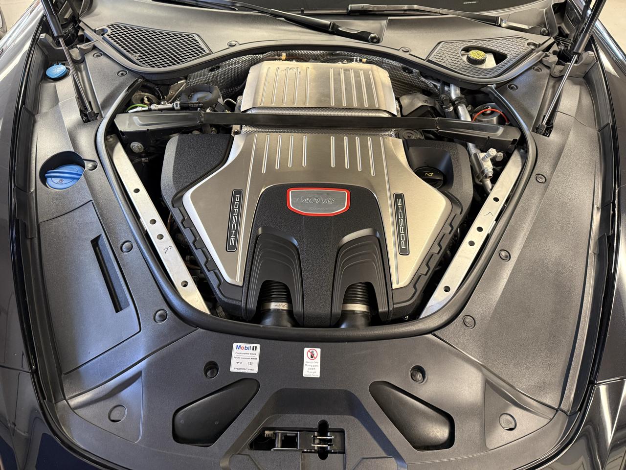 Porsche Panamera Turbo AWD 2017